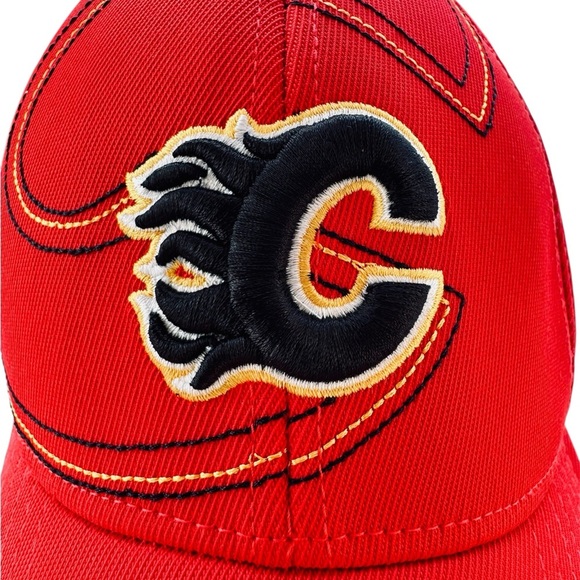 Calgary Flames Face-Off Reebok OSFA Hat Cap - Picture 3 of 8